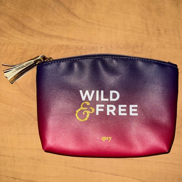 Ipsy Makeup Bag! - Picture 1 of 7